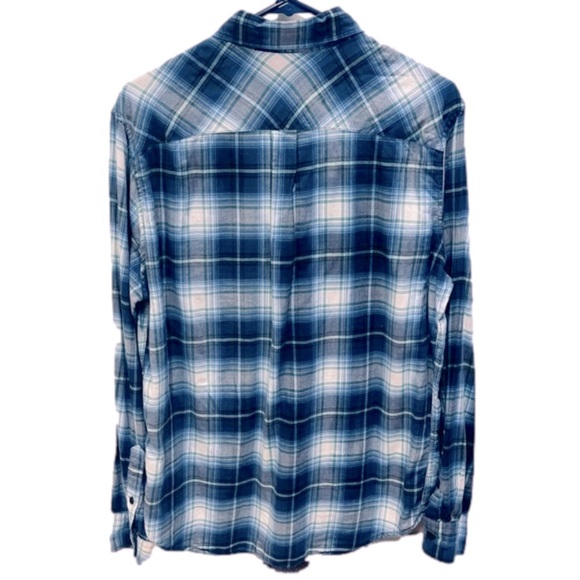 American Eagle long sleeved flannel shirt. - Picture 2 of 4